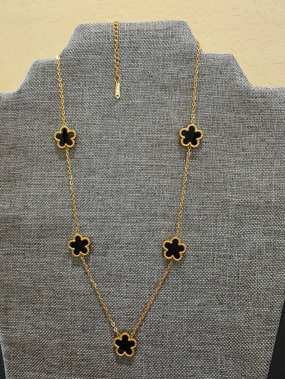 5 Motif Clover Necklace Gold Tone Stainless Steel Black Double Sided Flowers 19